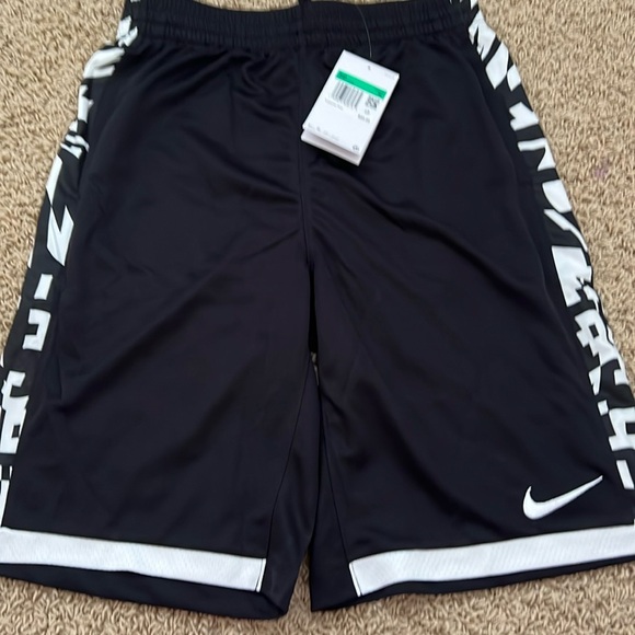 Nike Other - NWT Nike Dri-Fit Standard Fit black and white training shorts boys size XL